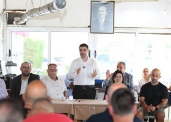 Aktunç Lefkoşa’da bazı spor kulüplerini ziyaret etti