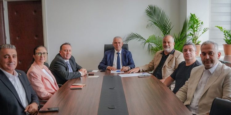 Ekonomi ve Enerji Bakanı Taçoy, Kıbrıs Türk İşverenler Sendikası’nı kabul etti