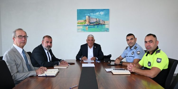 Güzelyurt’ta üniversite öğrencilerinin trafik güvenliği masaya yatırıldı