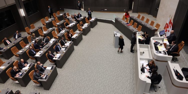 Genel Kurul’da bazı tezkereler görüşüldü: Bir sonraki toplantı 26 Ekim’de