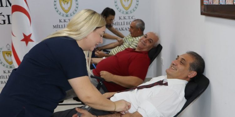 Milli Eğitim Bakanlığı personeli kan bağışında bulundu