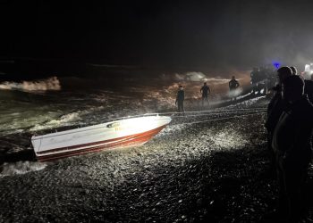 Sinop’ta tekne alabora oldu: 1 polis hayatını kaybetti, 1 polis aranıyor