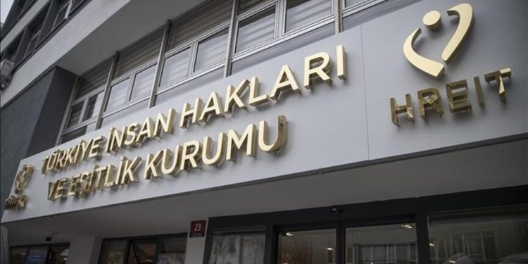 Yabancılara farklı nikah ücreti uygulayan belediyeye ayrımcılık cezası