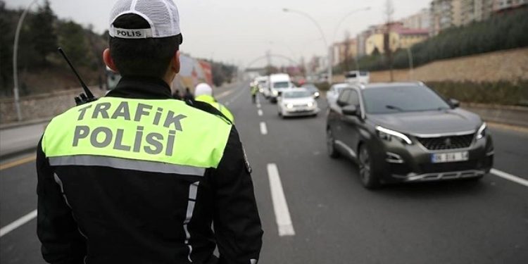 İstanbul’da bazı cadde ve yollar trafiğe kapatıldı