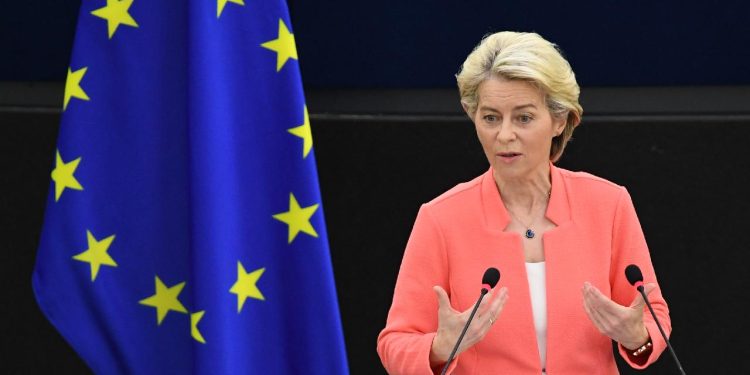 Von der Leyen, Kanada için ısrarla önerdiği “ortak üyelik” modelini anlattı