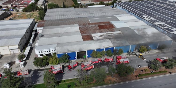 Gaziantep’te iplik fabrikasında çıkan yangın kontrol altına alındı