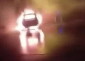 Elektrikli araç şarjdayken alev aldı