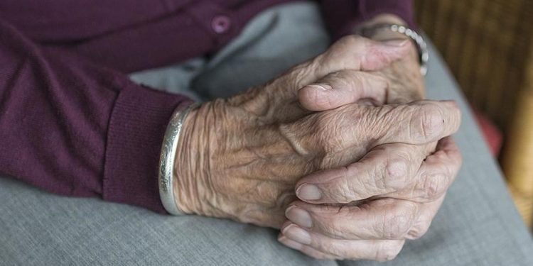 Bilim insanları İtalya’da kadınların olağanüstü uzun yaşadığı küçük bir köy keşfetti